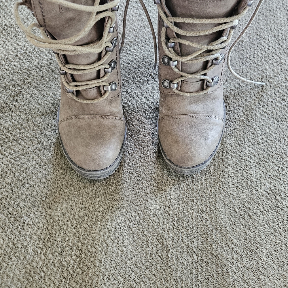 Women's Taupe Lace-Up Ankle Boots - Picture 3 of 9
